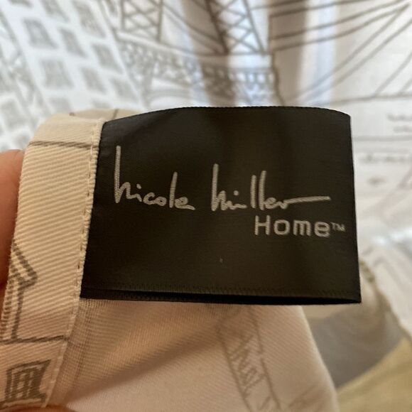 Paris Bathroom Shower Curtain and Matching Hooks and Accessories Set - Picture 6 of 13